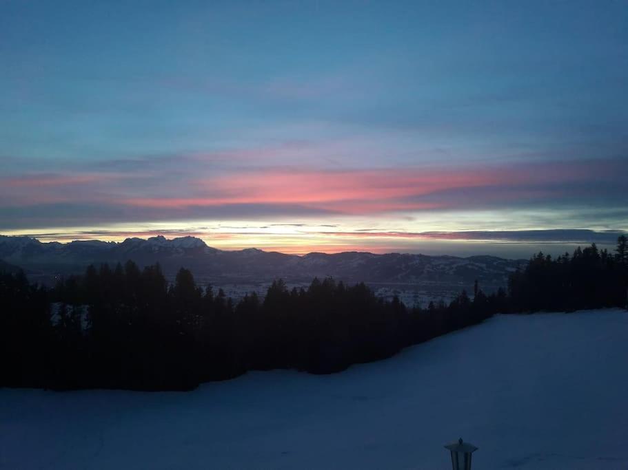 Grosszuegige Ferienwohnung Am Skigebiet Boedele Mit Rheintalblick Dornbirn Exterior foto
